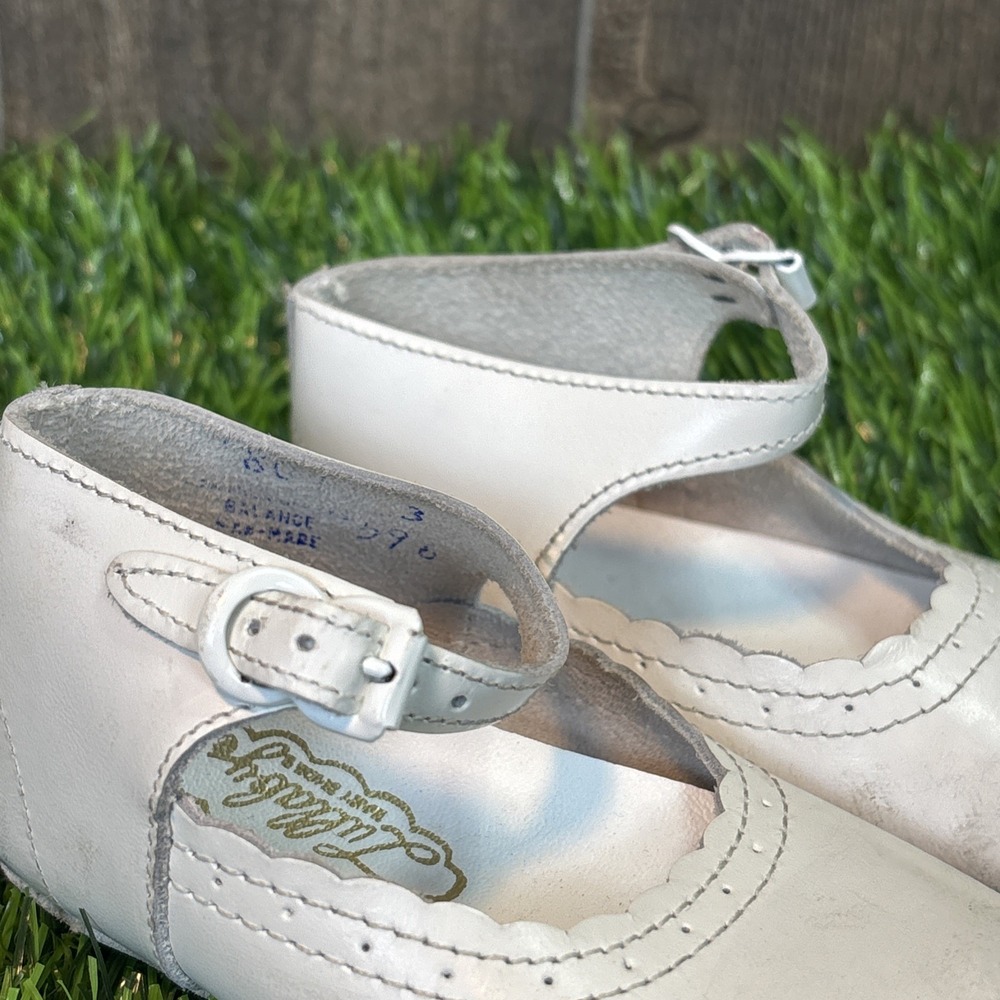 Vintage Lullaby White‎ Baby Shoes Infant Mary Jane Strap Sole Lift As Is